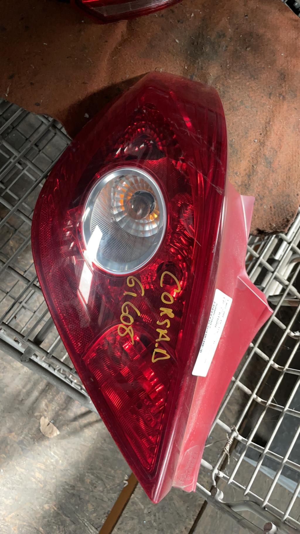 Fanale posteriore principale sinistro (luci) OPEL CORSA D PHASE 1 Diésel - 1