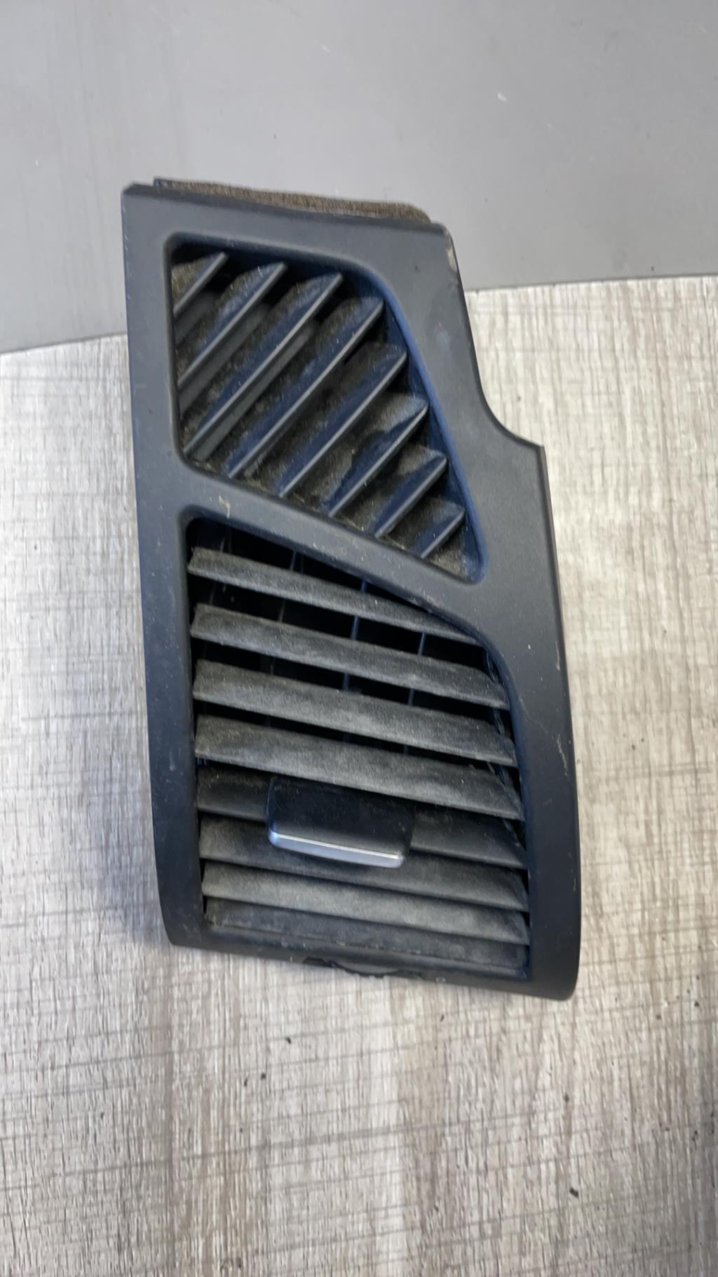 Bocchetta aerazione cruscotto anteriore destra BMW SERIE 1 E81 Diésel - 1