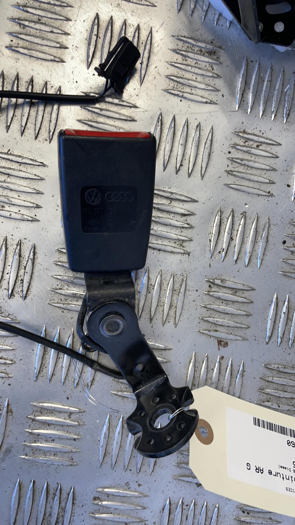 Aggancio cintura sicurezza posteriore sinistro AUDI A1 1 PHASE 1 Diésel - 1