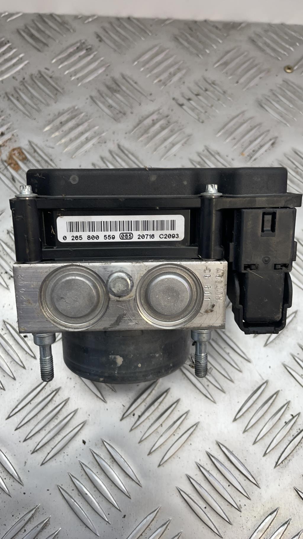 Blocco ABS (antibloccaggio freni) RENAULT CLIO 3 PHASE 2 Diésel - 1