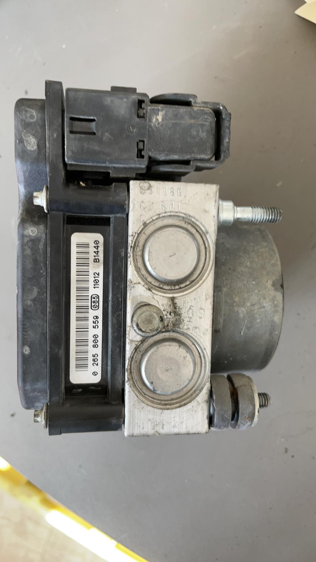 Blocco ABS (antibloccaggio freni) RENAULT CLIO 3 PHASE 2 Diésel - 1