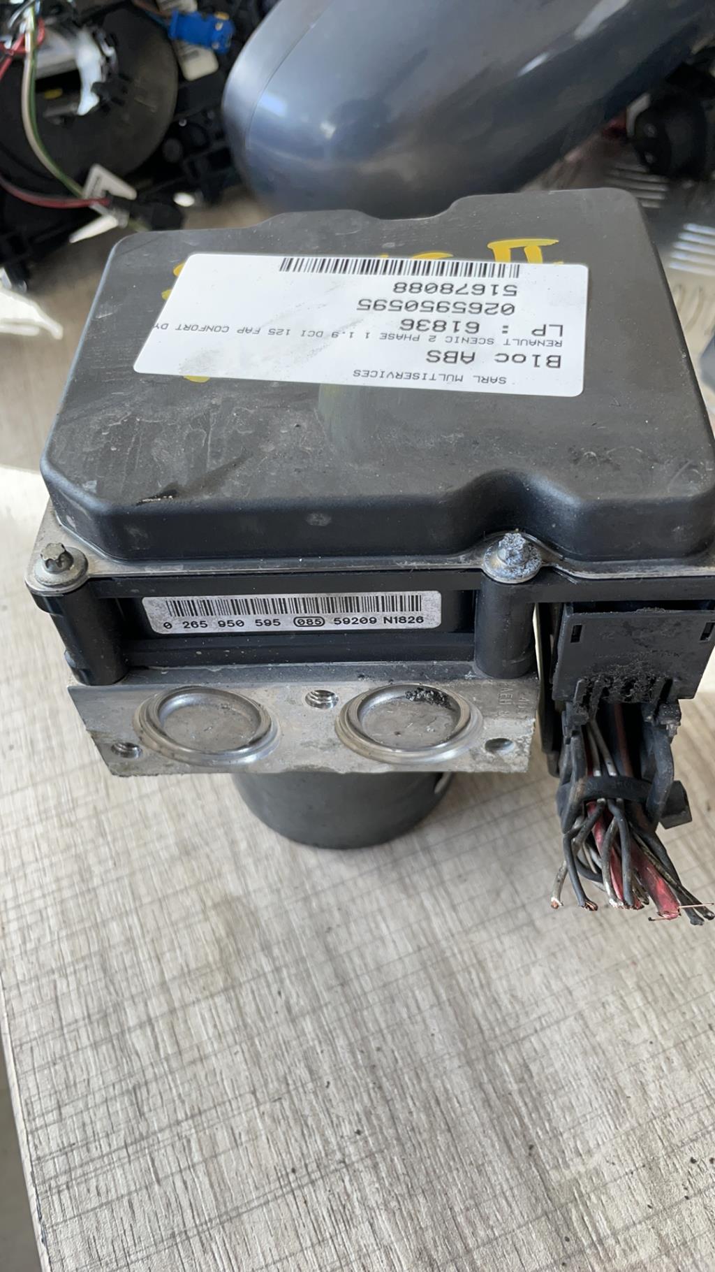 Bloc ABS (freins anti-blocage) RENAULT SCENIC 2 PHASE 1 Diesel - 1