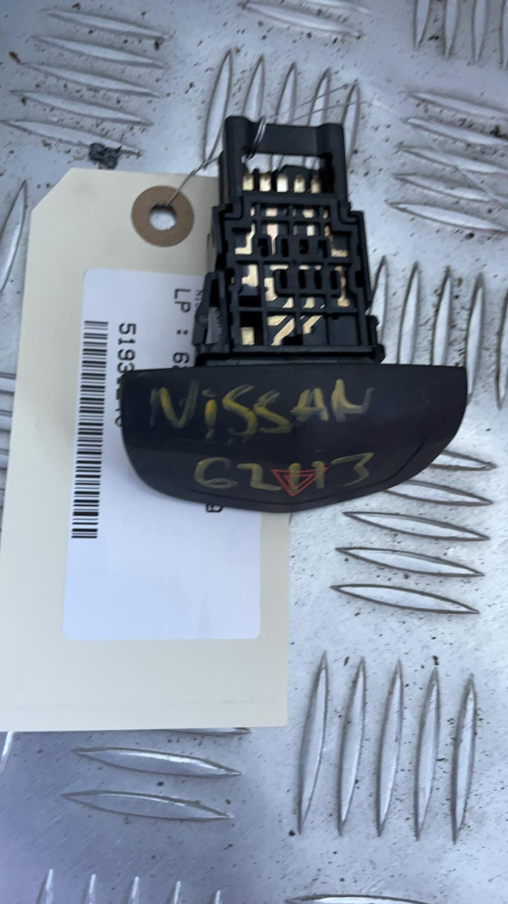 Bouton de warning NISSAN PRIMERA 3 BREAK Diesel - 1