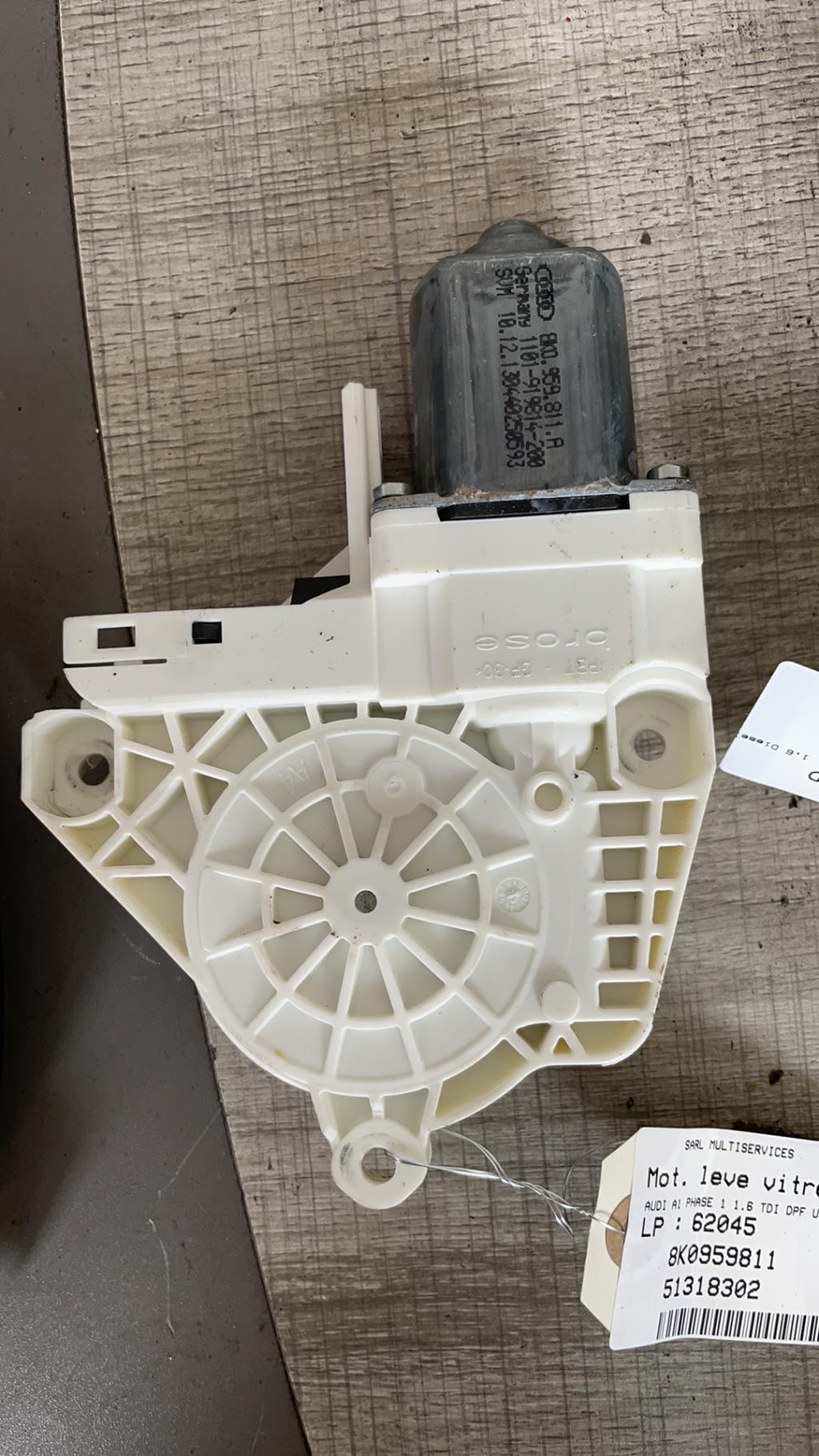 Motore alzacristalli posteriore sinistro AUDI A1 1 SPORTBACK PHASE 1 Diésel - 1
