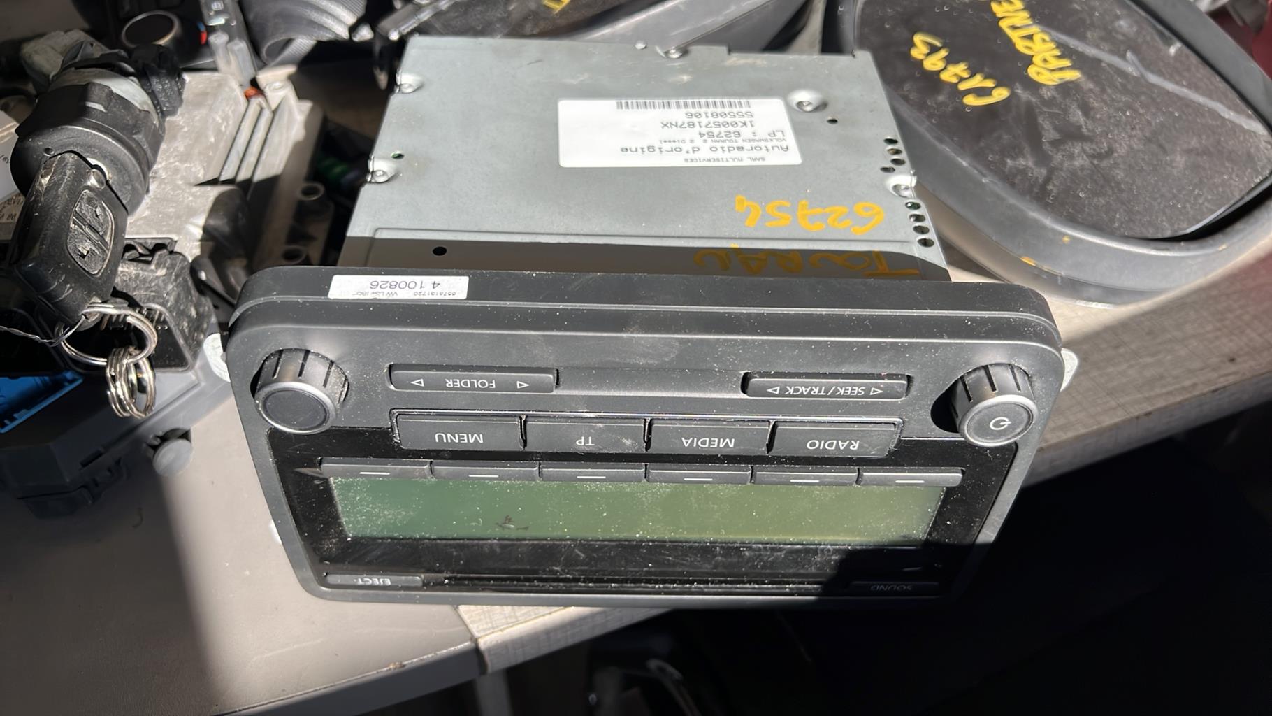 Autoradio originale VOLKSWAGEN TOURAN 2 Diésel - 1