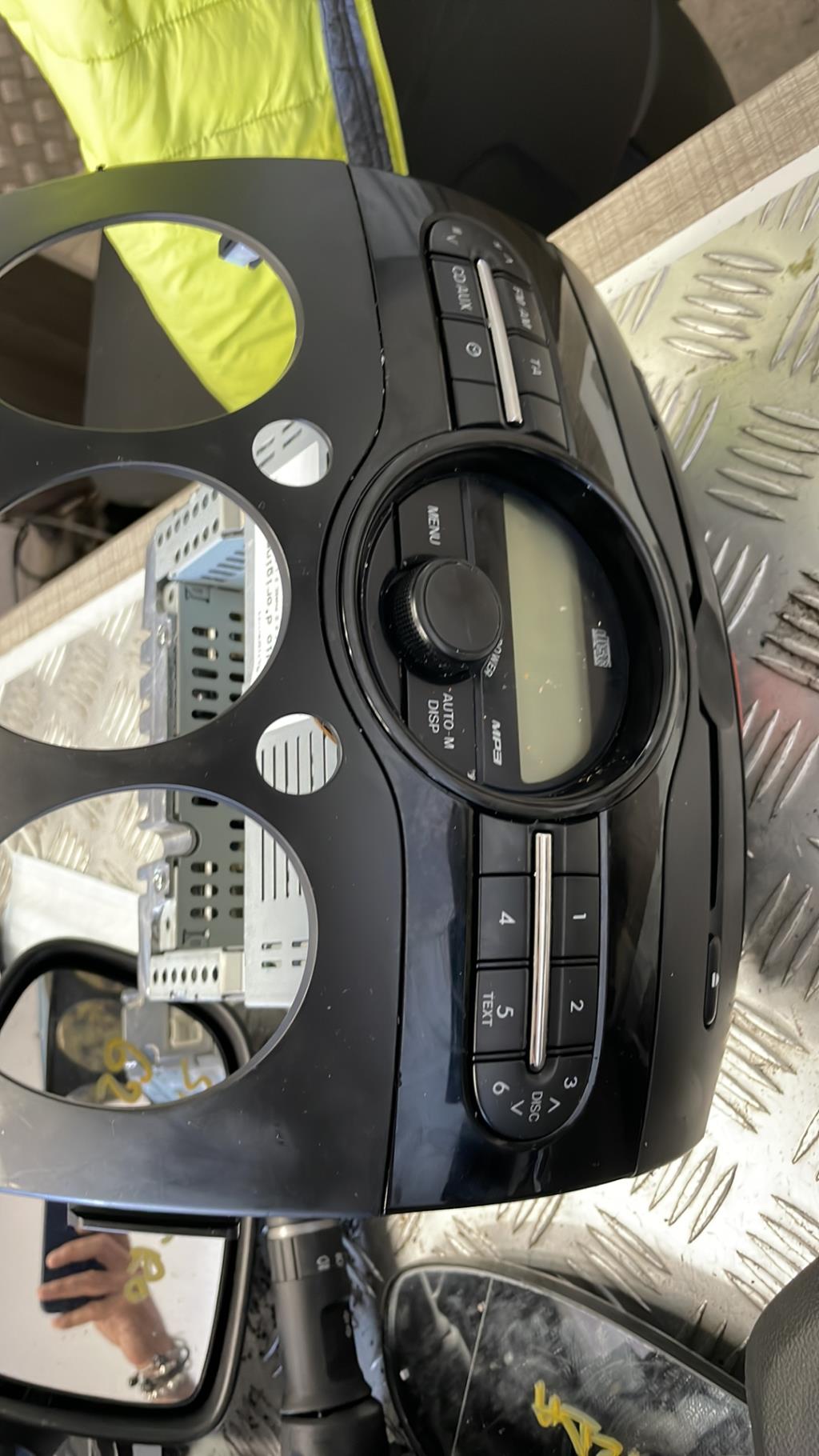 Autoradio d'origine MAZDA 2 2 PHASE 2 Diesel - 1