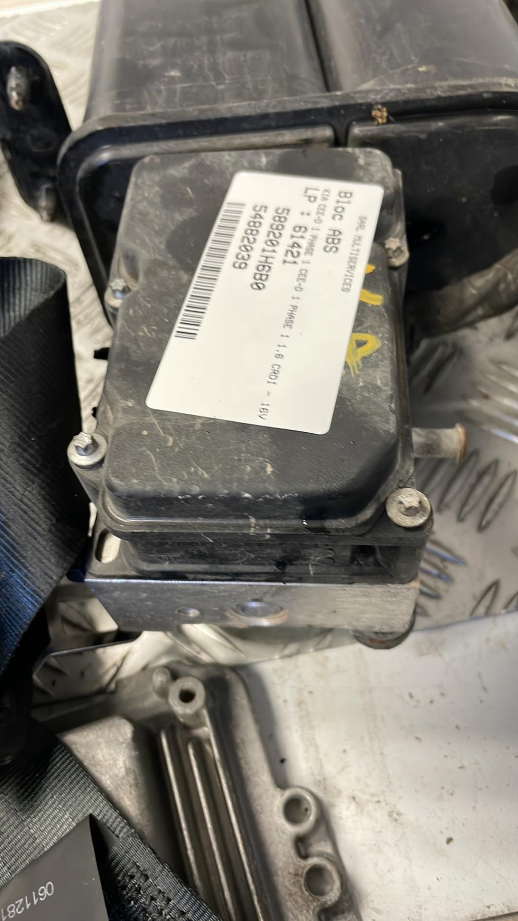 Blocco ABS (antibloccaggio freni) KIA CEE-D 1 PHASE 1 Diésel - 1