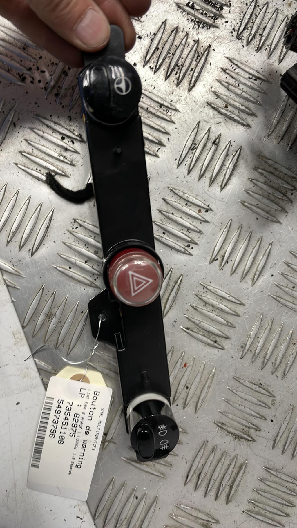Bouton de warning FIAT 500 2 PHASE 1 Essence - 1