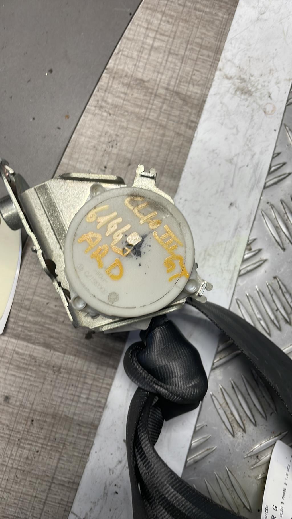 Cintura di sicurezza posteriore destra RENAULT CLIO 3 PHASE 2 Diésel - 1