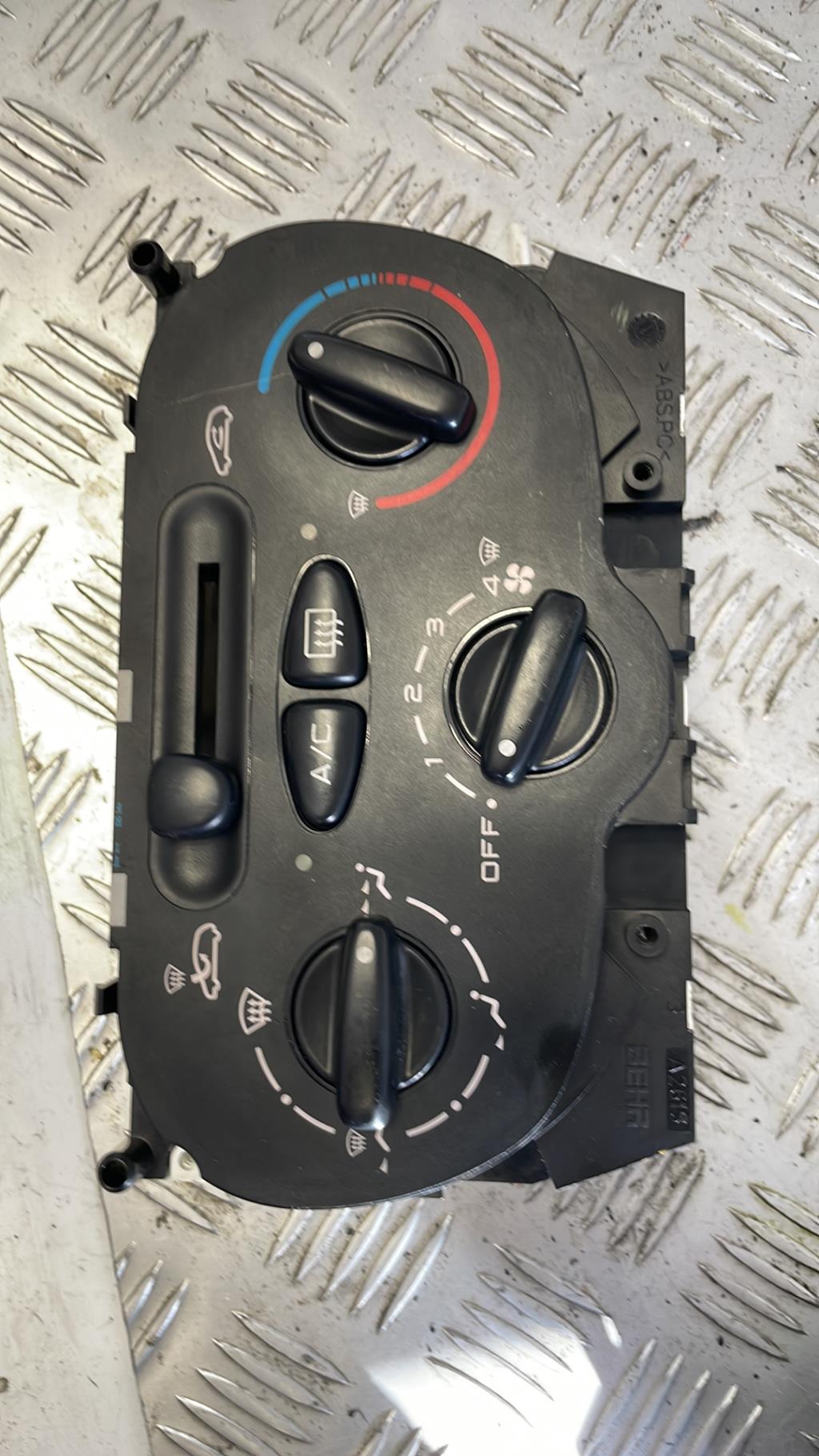 Commande chauffage PEUGEOT 206+ Diesel - 1