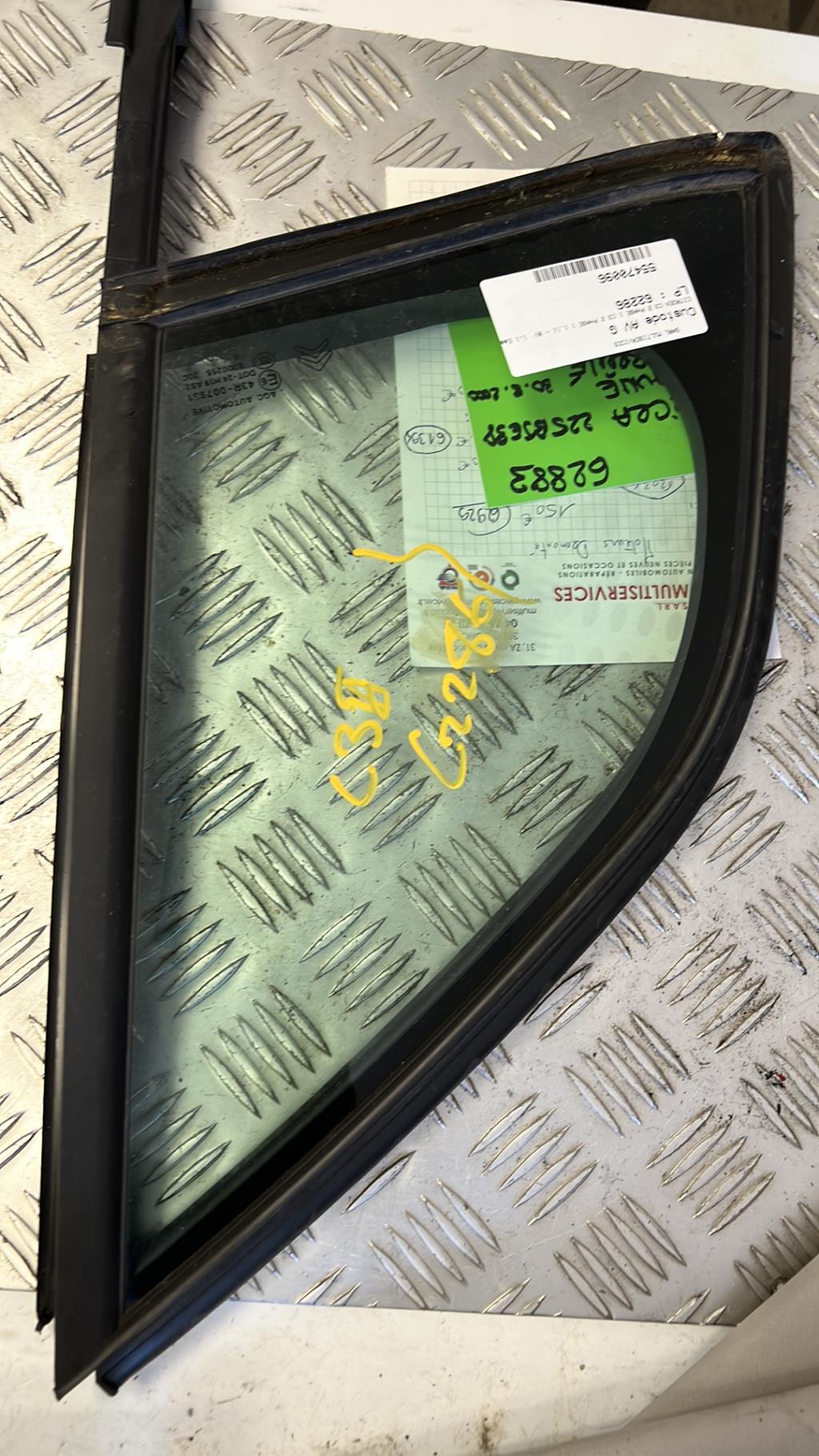 Custode avant gauche (porte) CITROEN C3 2 PHASE 1 Essence - 1