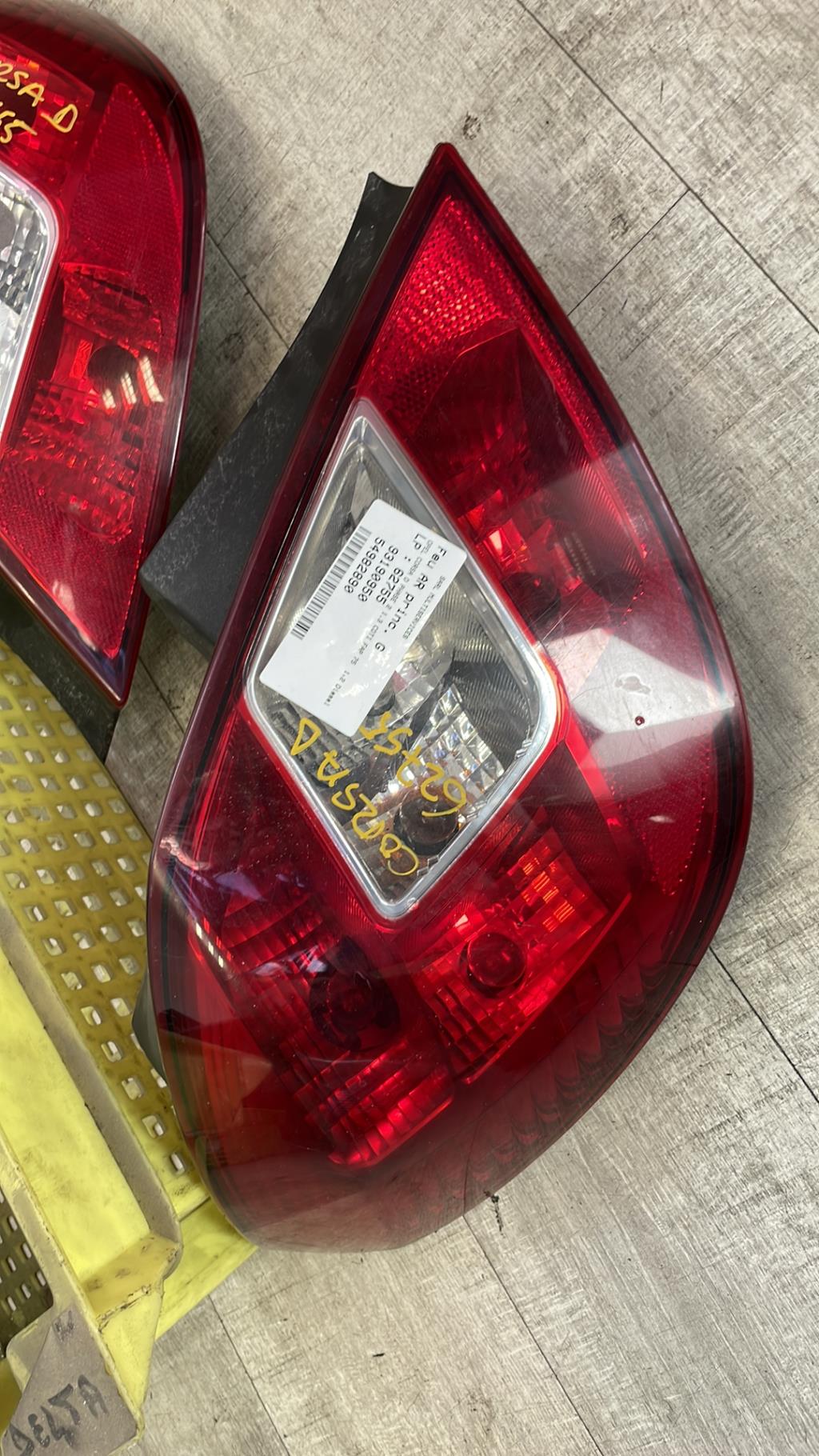 Fanale posteriore principale sinistro (luci) OPEL CORSA D PHASE 2 Diésel - 1