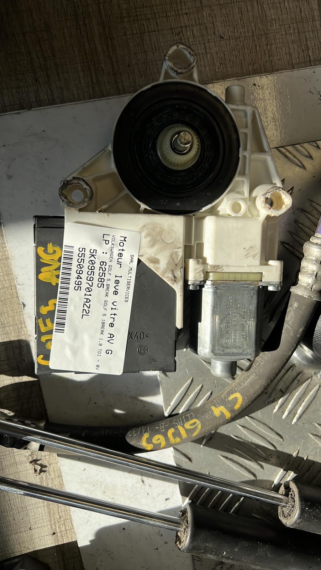 Motore alzacristalli anteriore sinistro VOLKSWAGEN GOLF 5 BREAK Diésel - 1