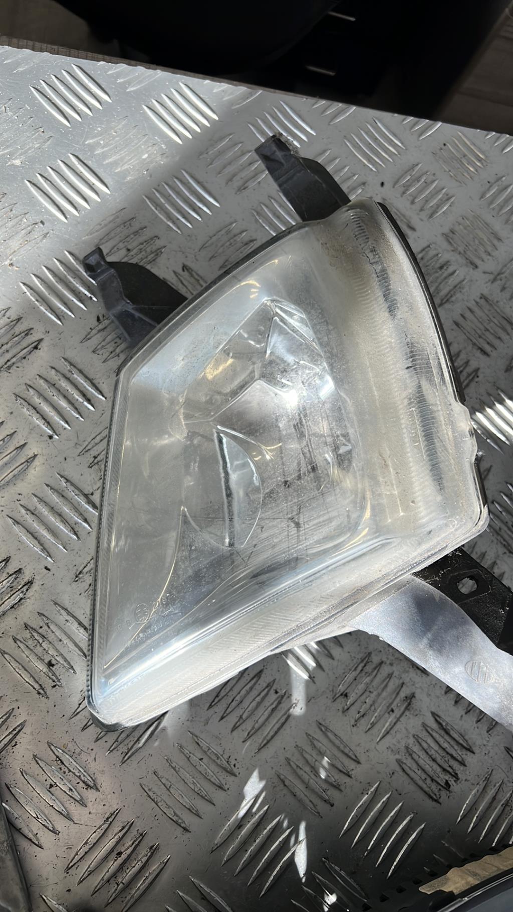 Fendinebbia sinistro (luce) PEUGEOT 407 PHASE 1 Diésel - 1