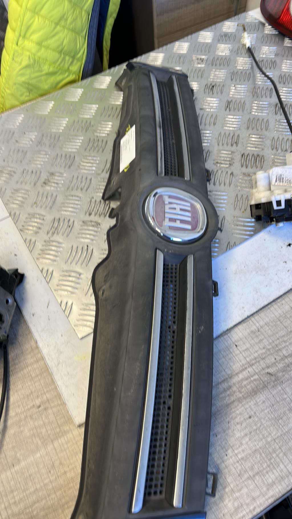 Calandre FIAT PANDA 2 PHASE 1 Essence - 1