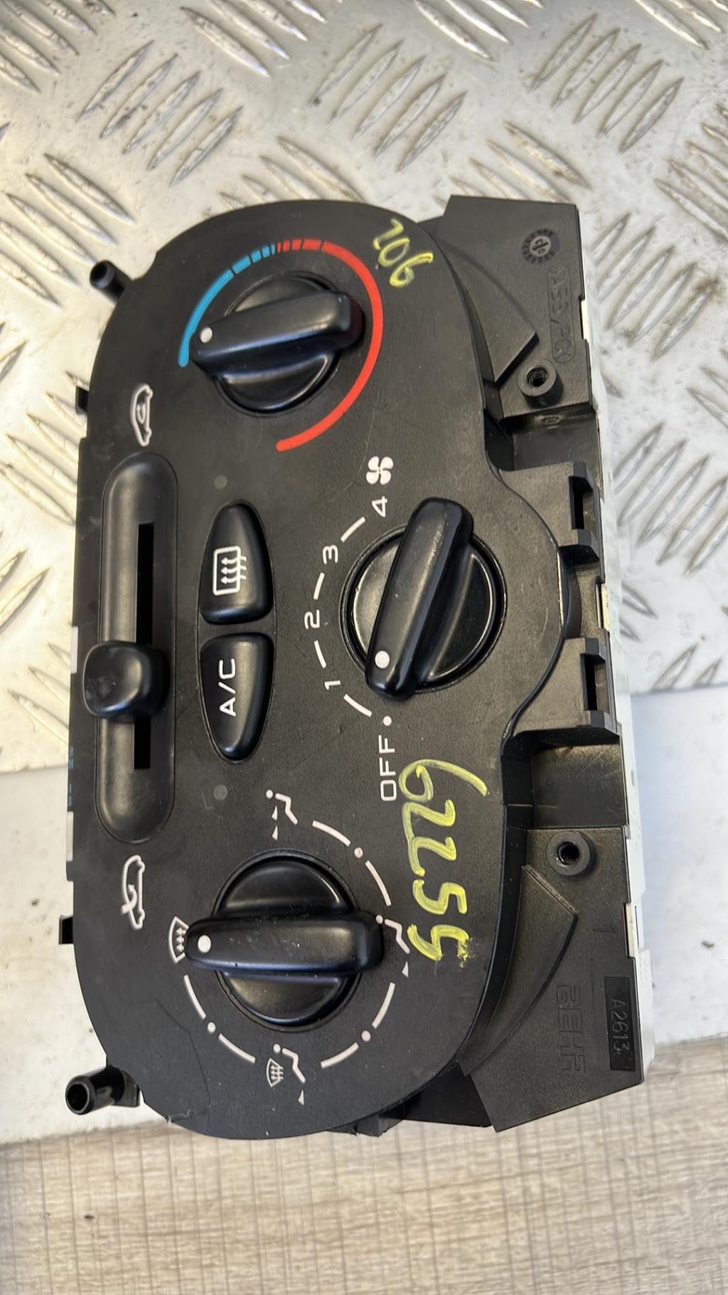 Commande chauffage PEUGEOT 206 PHASE 2 Essence - 1