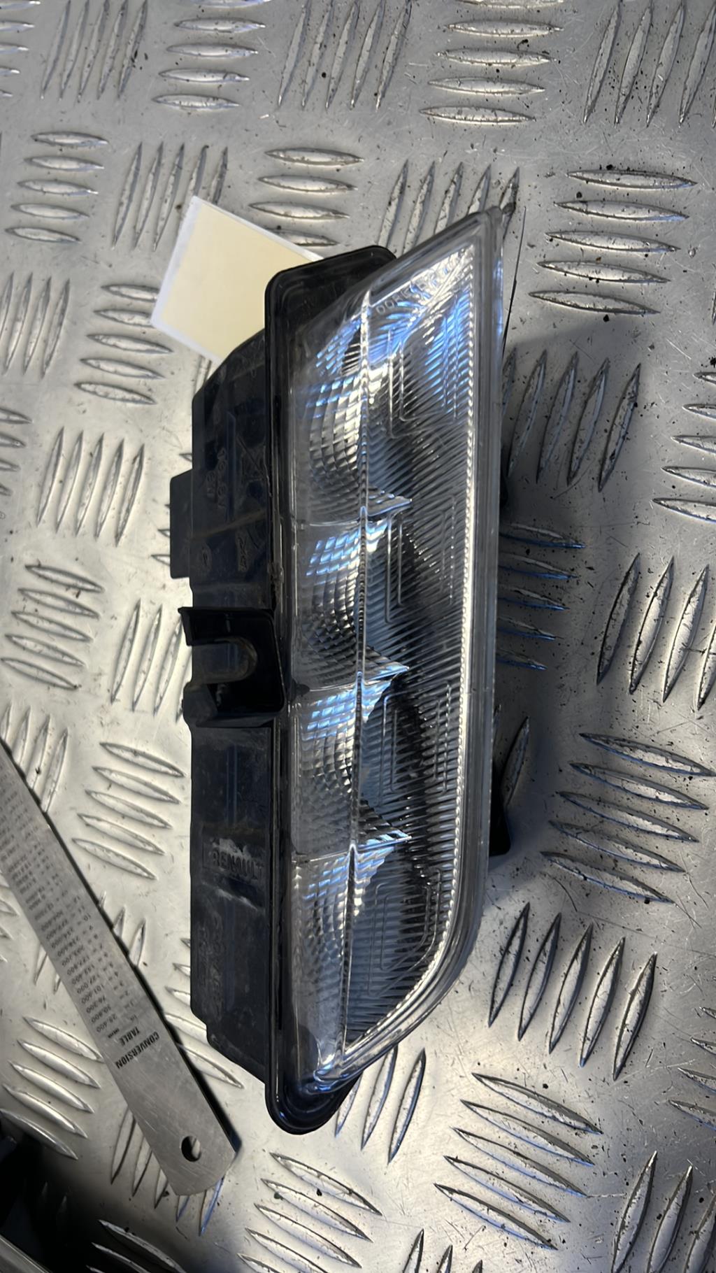 Feu diurne avant droit RENAULT CLIO 4 PHASE 1  - 1