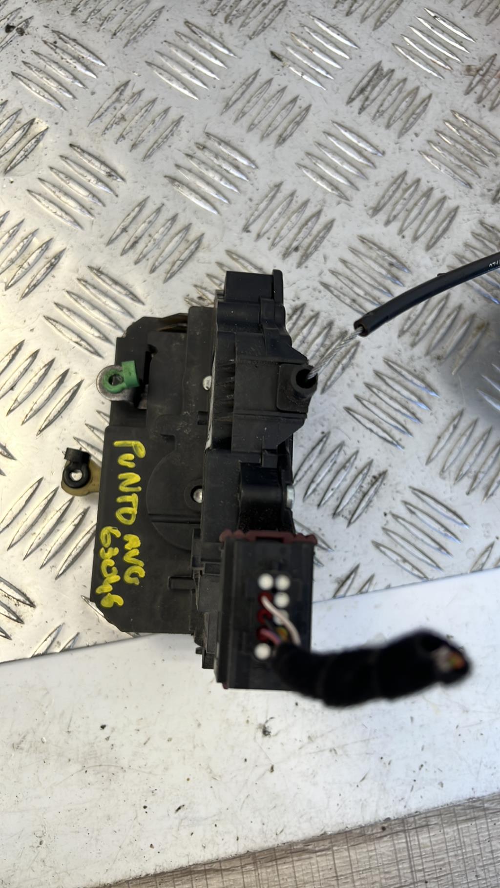Serratura anteriore sinistra FIAT GRANDE PUNTO Gasolina - 1