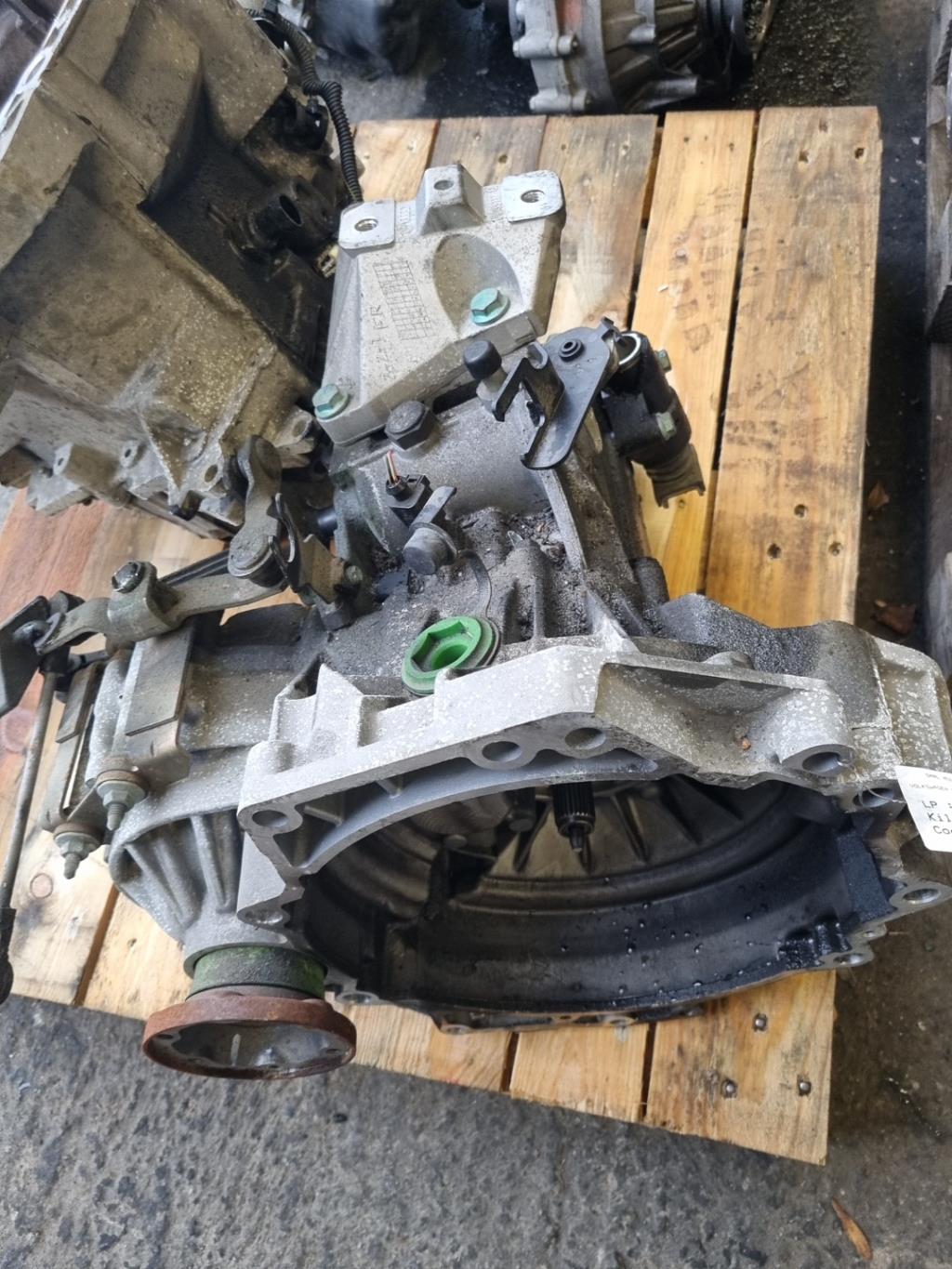 Boite de vitesses VOLKSWAGEN GOLF 4 Essence - 1