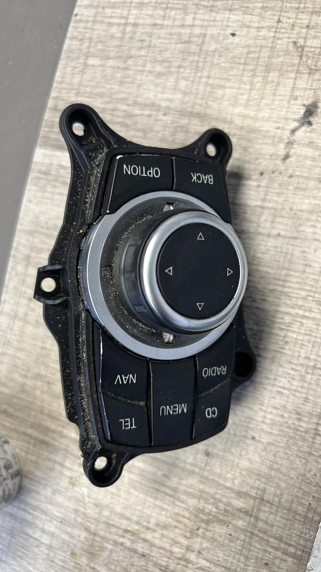 Commande autoradio BMW SERIE 3 E91 TOURING PHASE 2 BREAK Diesel - 1