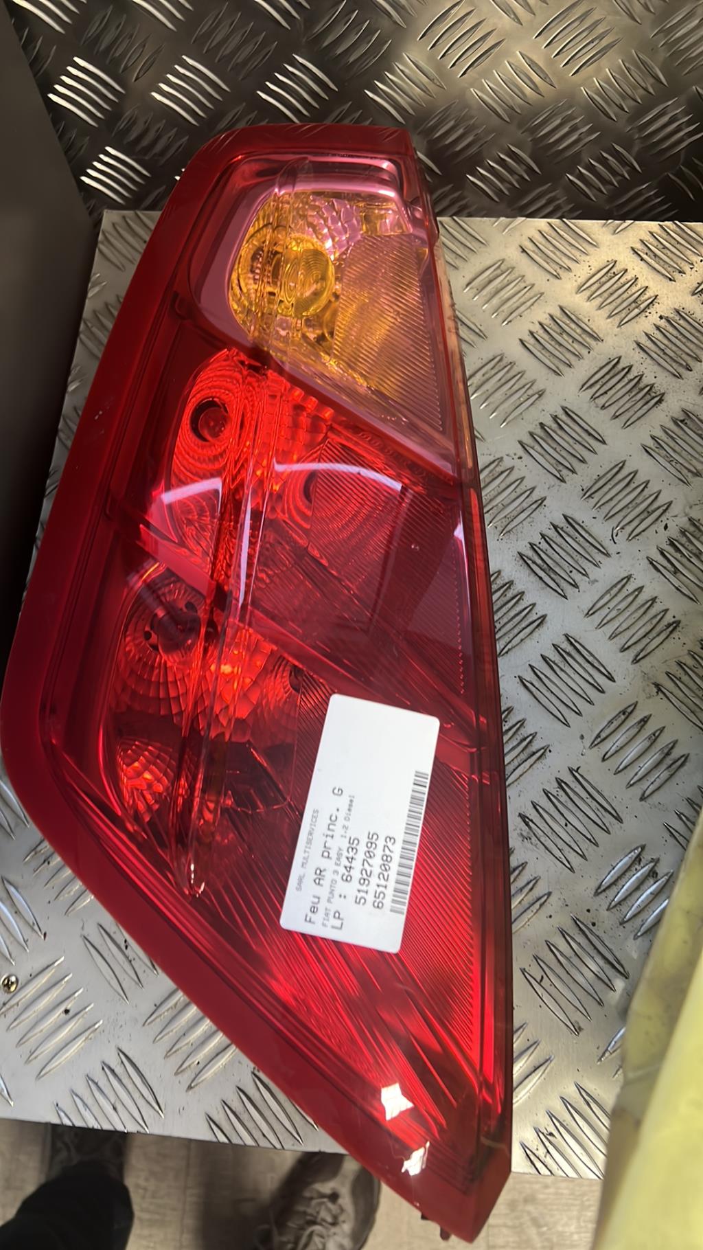Fanale posteriore principale sinistro (luci) FIAT PUNTO 3 Diésel - 1