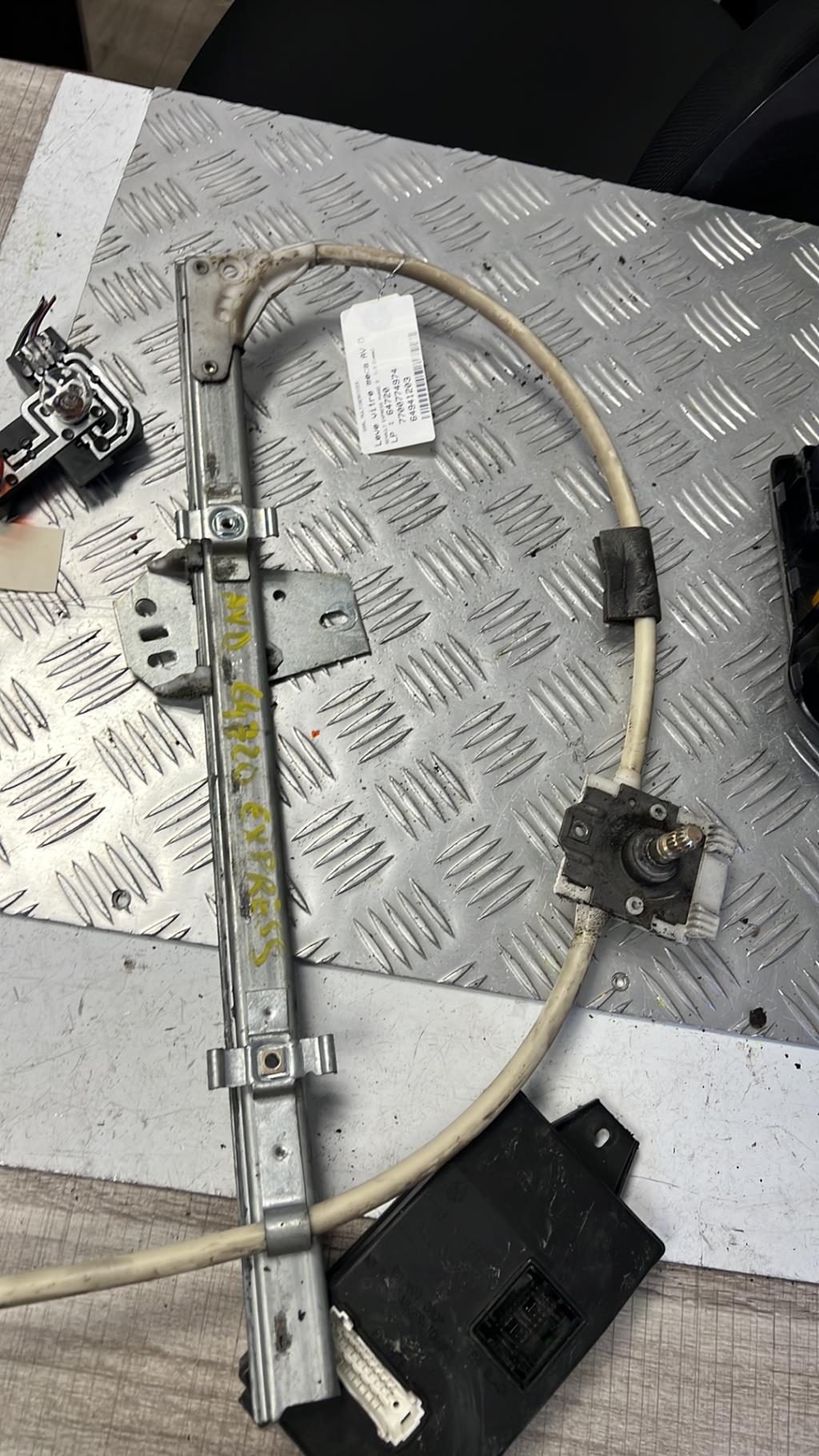 Alzacristalli manuale anteriore destro RENAULT EXPRESS PHASE 2 Diésel - 1