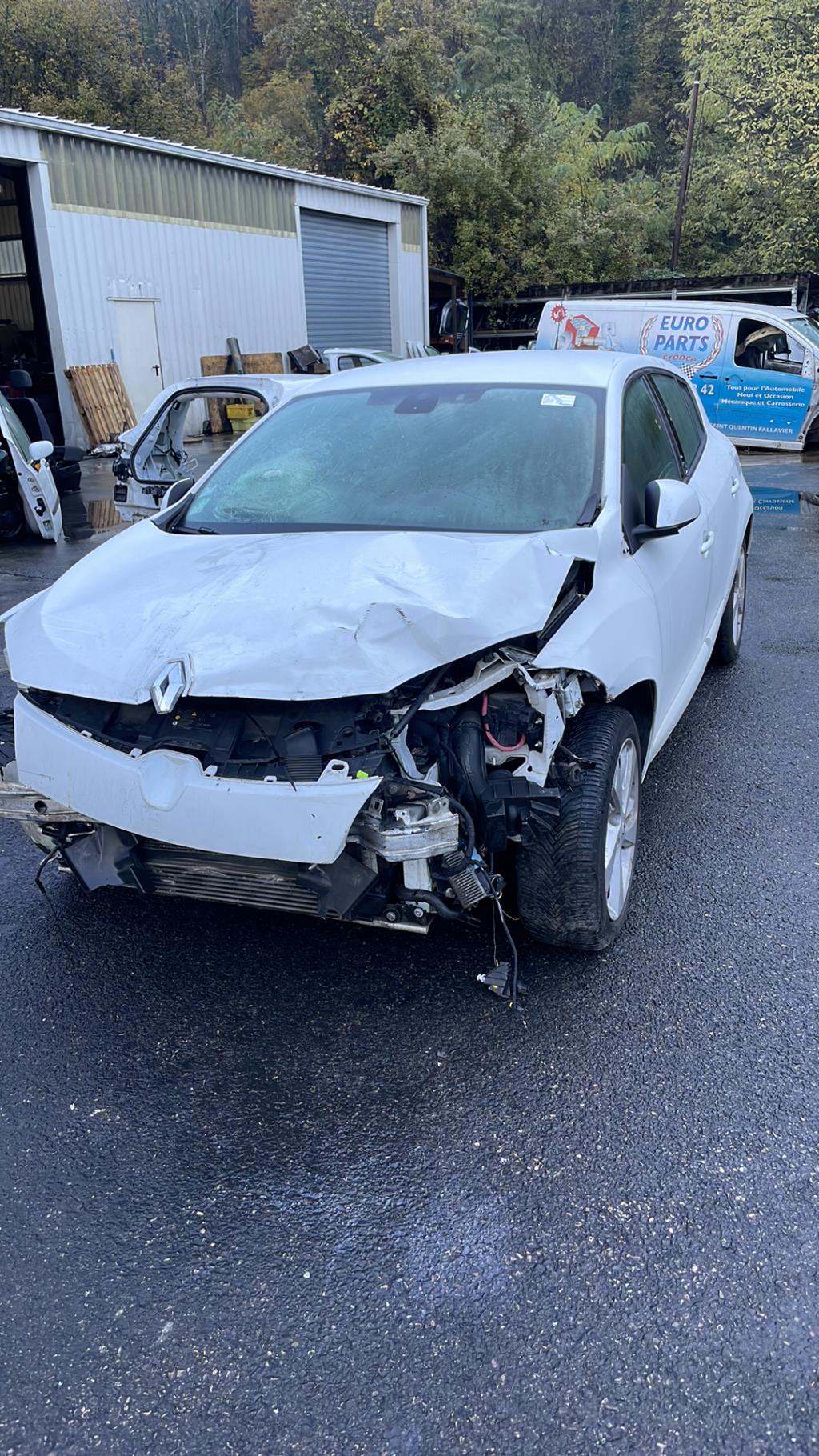 Parafango anteriore destro RENAULT MEGANE 3 PHASE 2 Diésel - 1