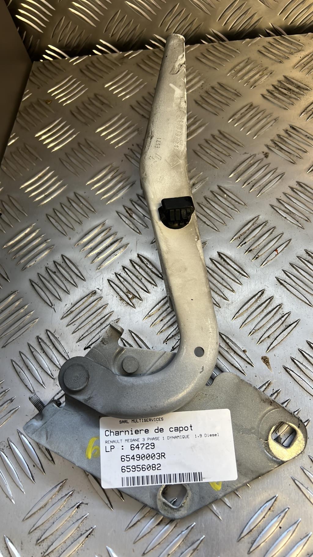 Charniere de capot RENAULT MEGANE 3 PHASE 1 Diesel - 1