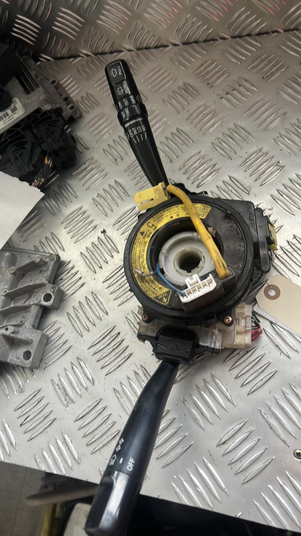 Devio guida completo con contatto spiralato TOYOTA COROLLA 9 PHASE 1 BREAK Diésel - 1