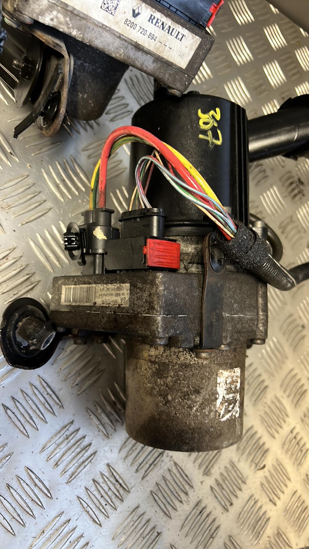 Pompe de direction PEUGEOT 307 PHASE 2  - 1