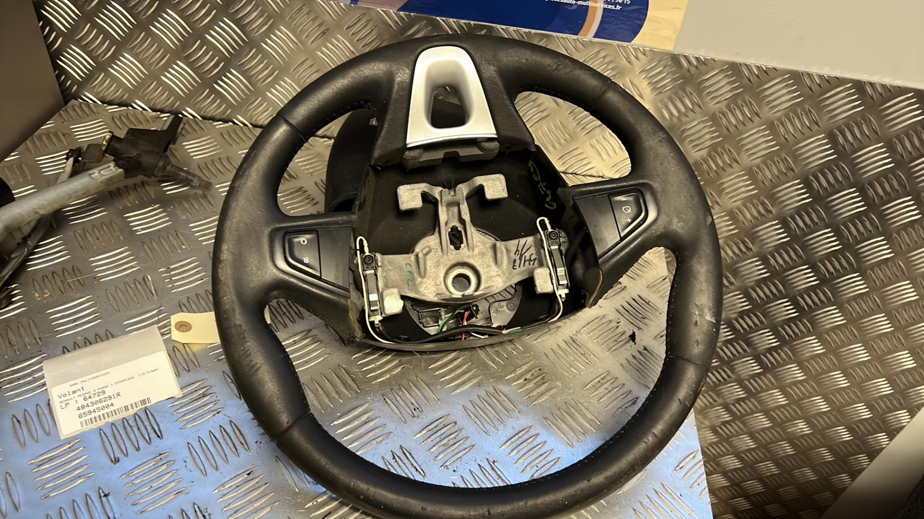 Volant RENAULT MEGANE 3 PHASE 1 Diesel - 1