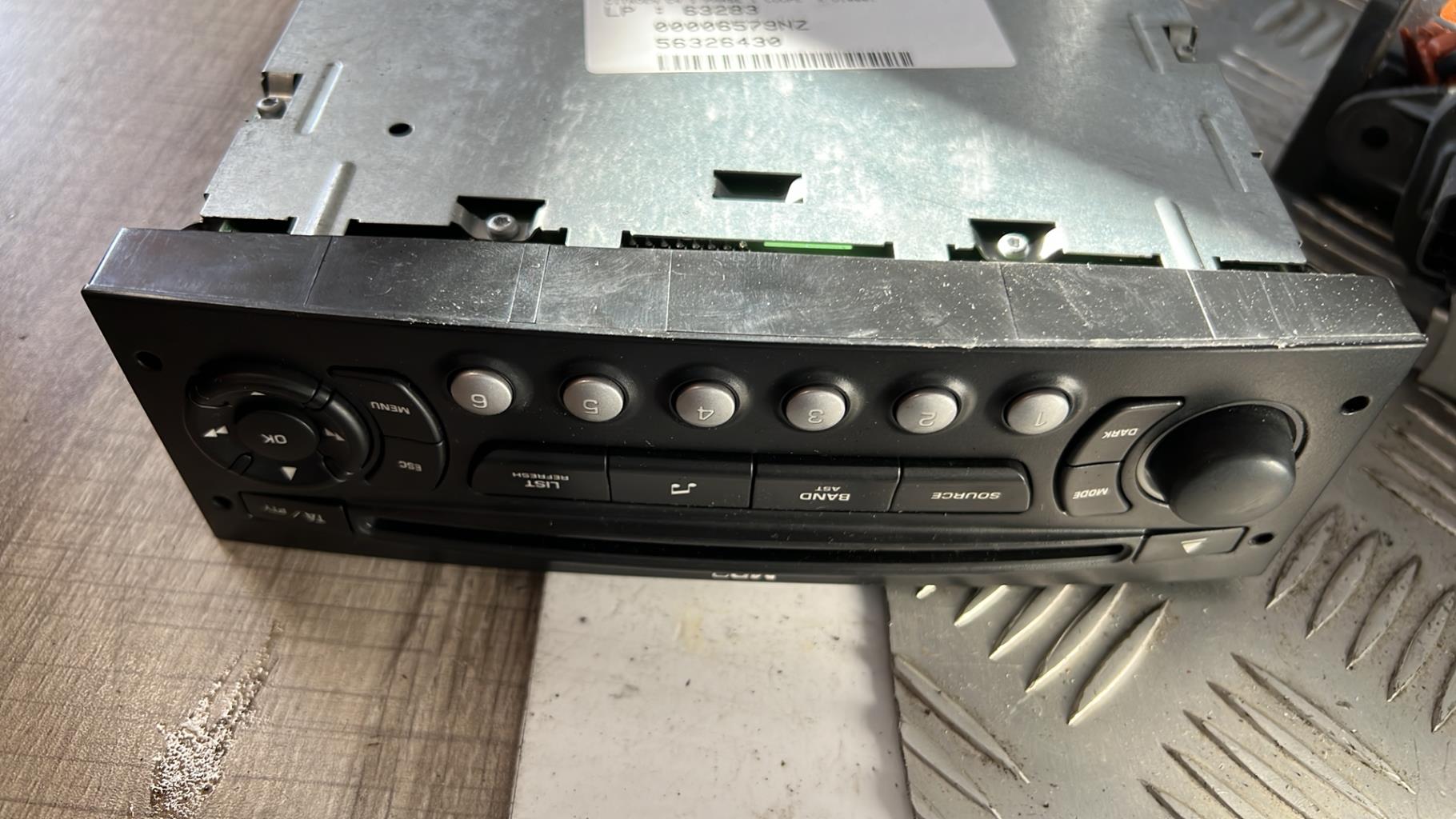 Autoradio originale CITROEN C4 1 PHASE 1 COUPE Diésel - 1