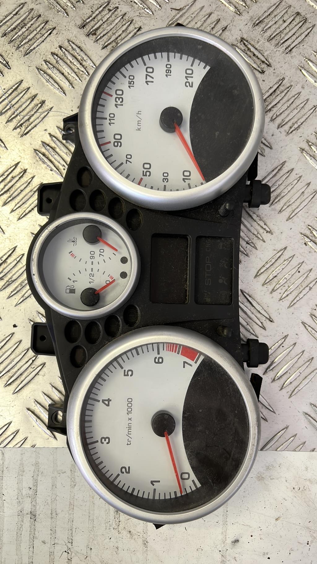 Compteur PEUGEOT 206+ Essence - 1
