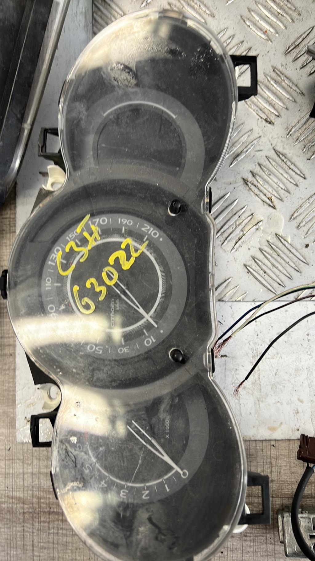 Compteur CITROEN C3 2 PHASE 1 Essence - 1