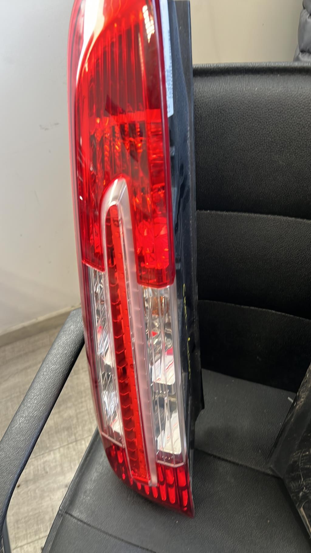 Fanale posteriore principale sinistro (luci) FORD C-MAX 1 PHASE 2 Diésel - 1