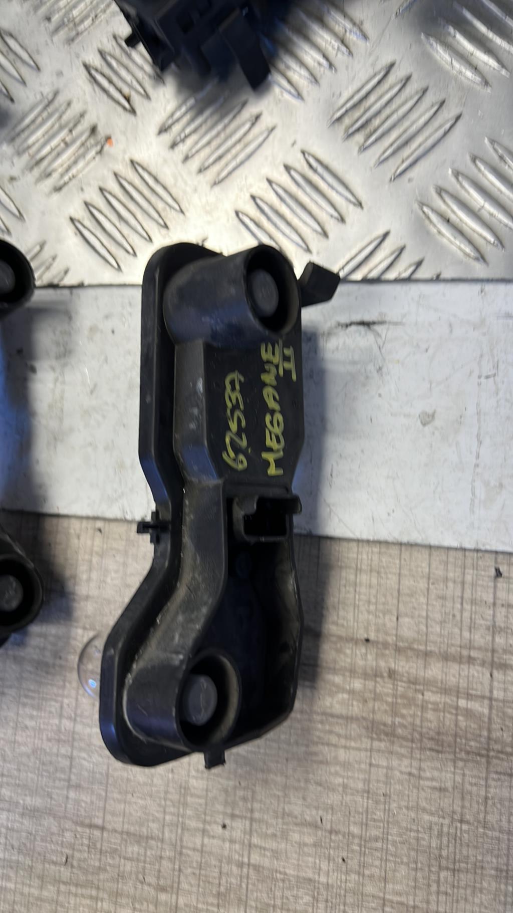 Base portalampade fanale posteriore destro RENAULT MEGANE 2 PHASE 1 Diésel - 1