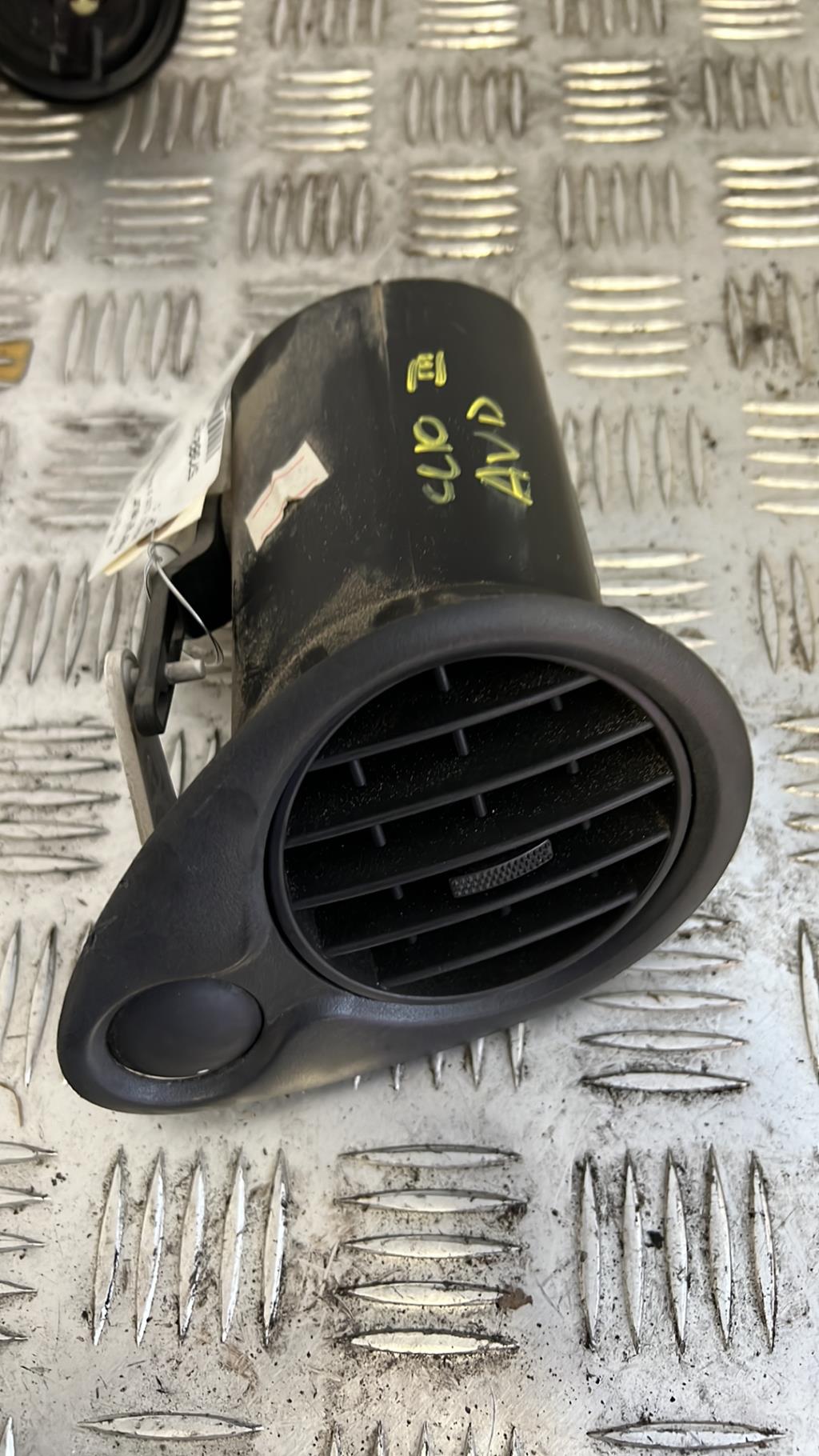 Bocchetta aerazione cruscotto anteriore destra RENAULT CLIO 3 PHASE 1 Diésel - 1