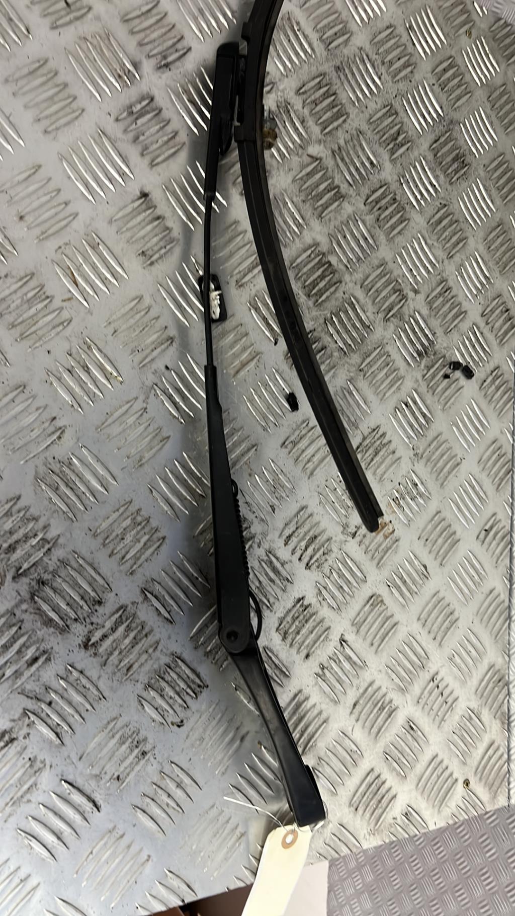 Braccio tergicristallo anteriore destro SAAB 9.3 2 SPORT SEDAN PHASE 1 Diésel - 1