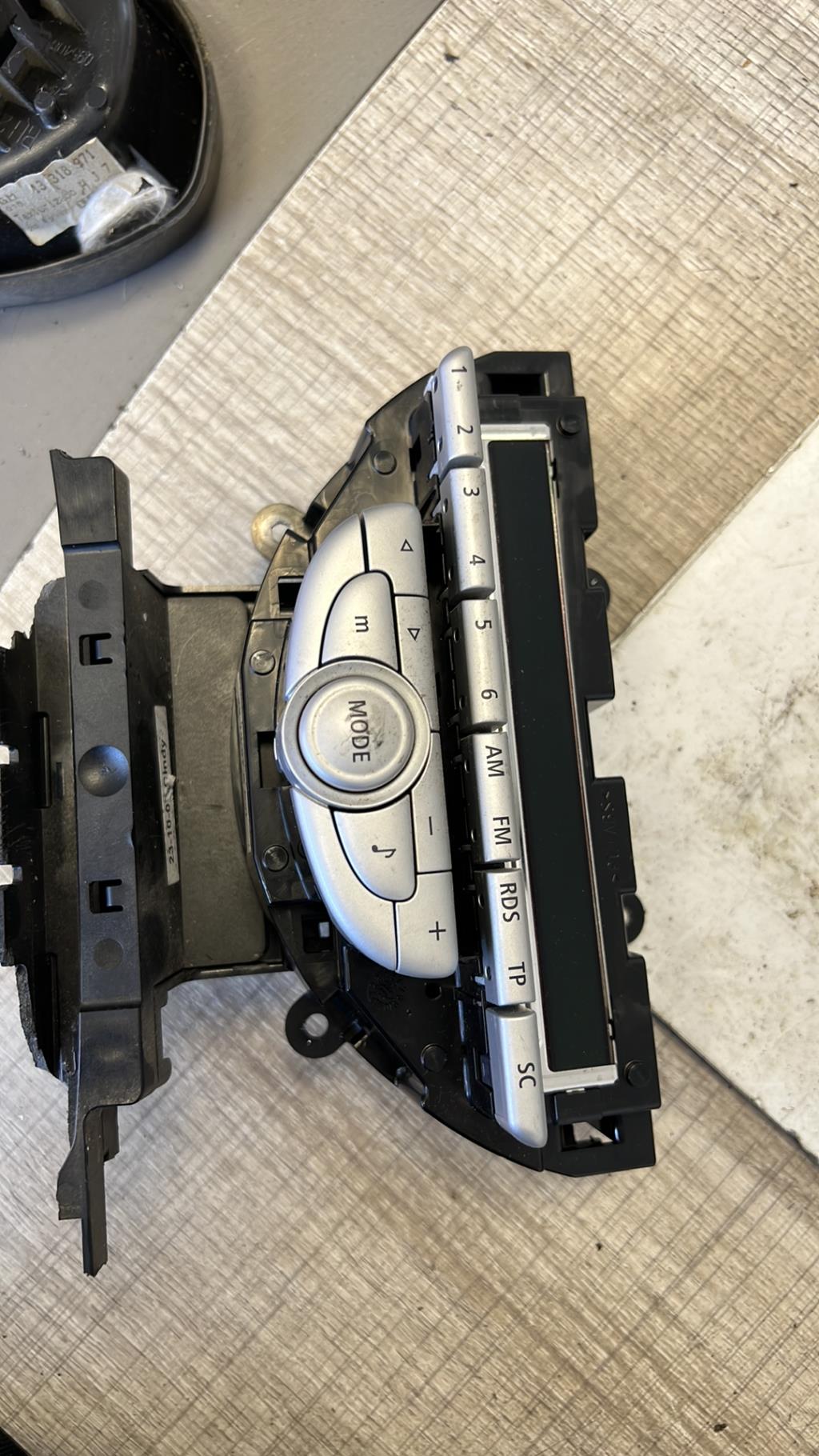 Commande autoradio MINI MINI 2 R56 PHASE 1 Diesel - 1