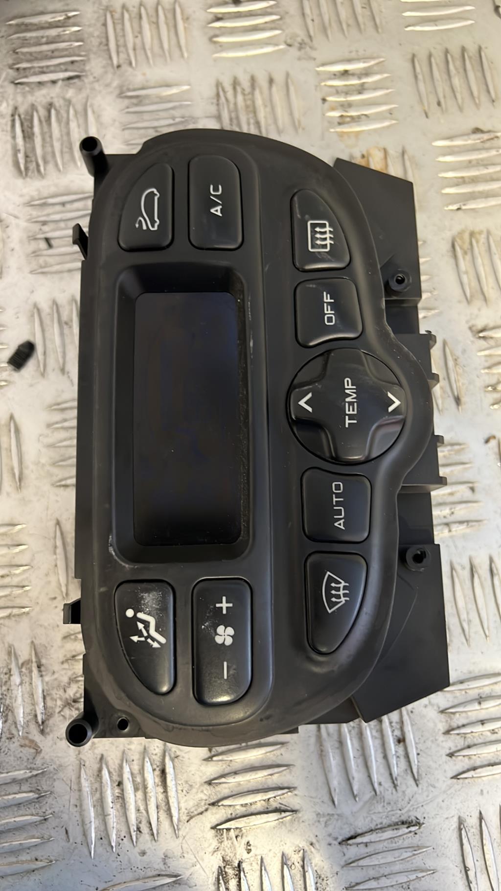 Commande chauffage PEUGEOT 206 PHASE 1 BREAK Diesel - 1