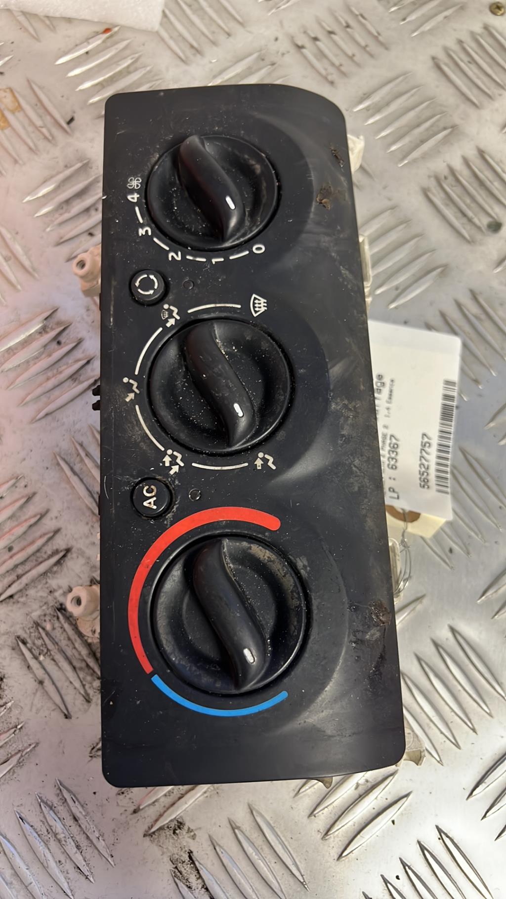 Commande chauffage RENAULT CLIO 2 PHASE 2 Essence - 1