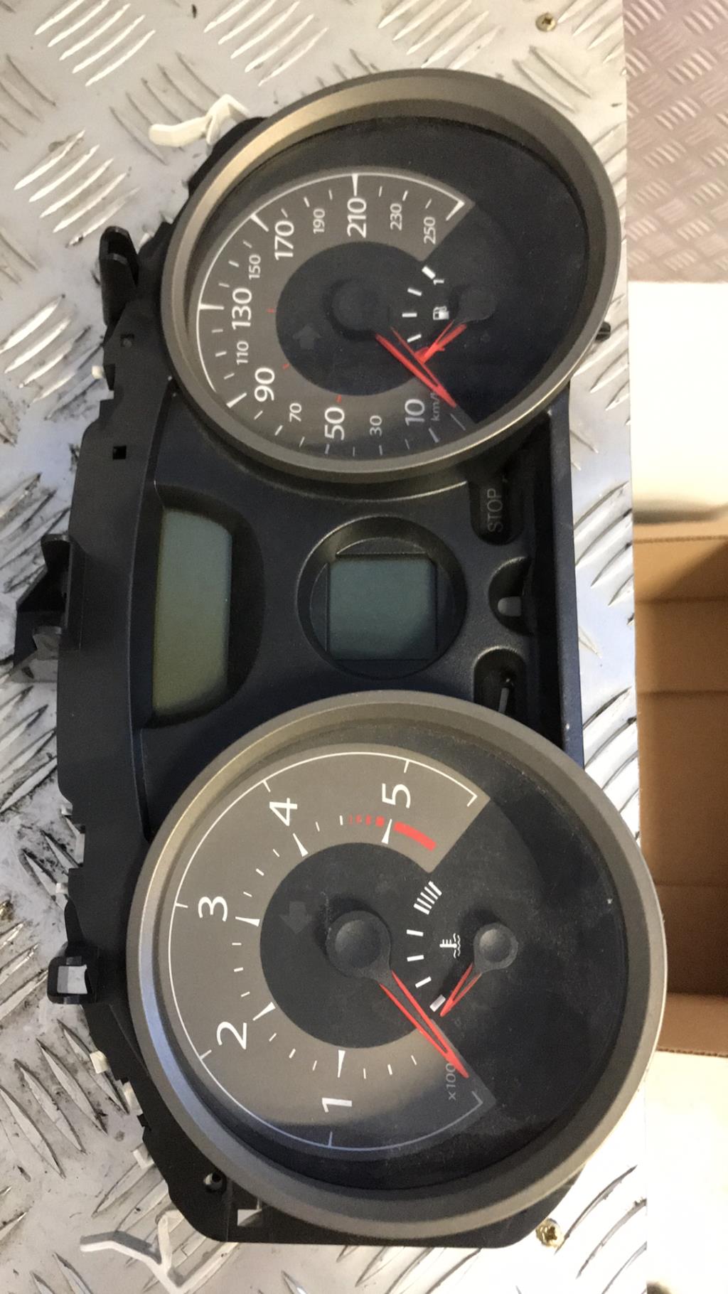 Compteur RENAULT MEGANE 2 PHASE 2 Diesel - 1
