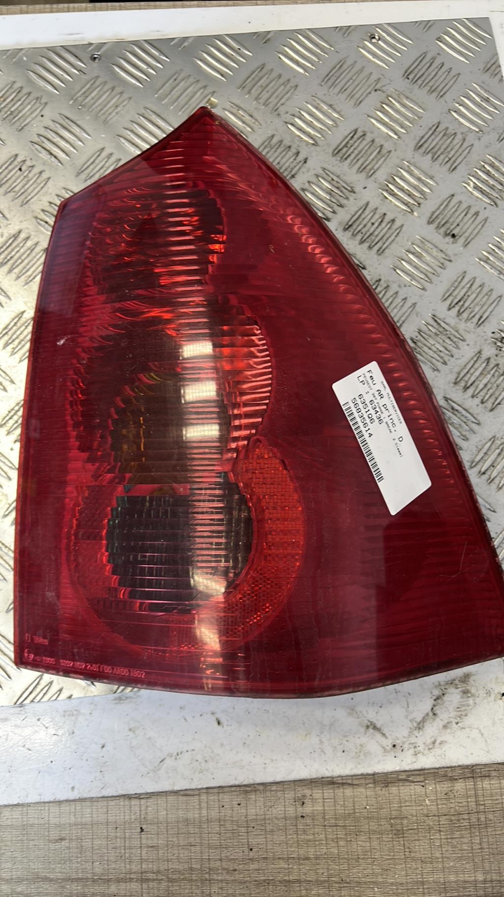 Fanale posteriore principale destro (luci) PEUGEOT 307 PHASE 1 BREAK Diésel - 1