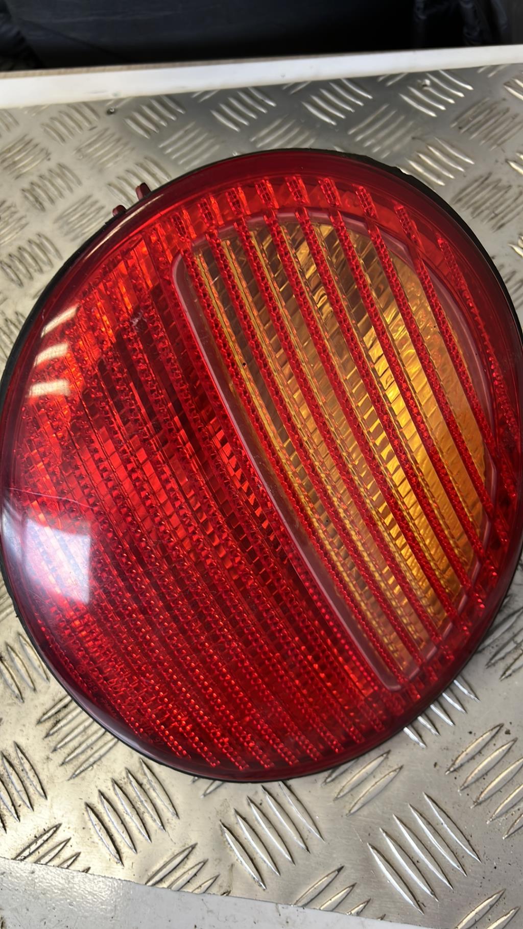 Fanale posteriore principale sinistro (luci) VOLKSWAGEN NEW BEETLE 1 PHASE 1 CABRIOLET Gasolina - 1