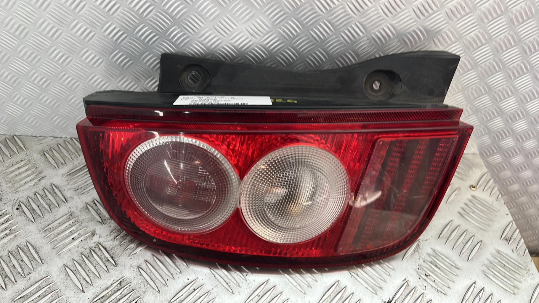 Fanale posteriore principale sinistro (luci) NISSAN MICRA 3 PHASE 1 Gasolina - 1