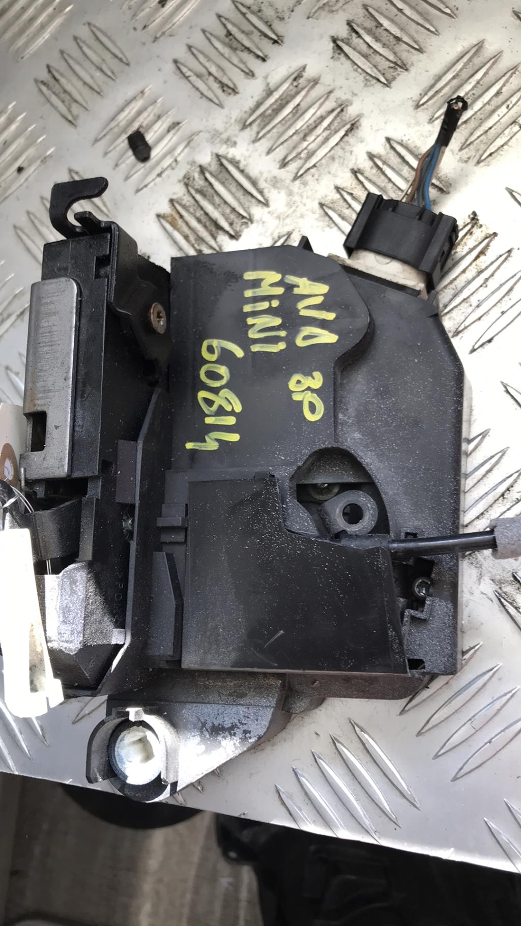 Serrure avant droit MINI MINI 2 R56 PHASE 1 Diesel - 1
