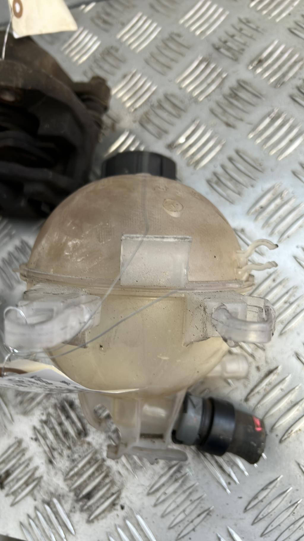 Vase d'expansion CITROEN C3 2 PHASE 1 Diesel - 1