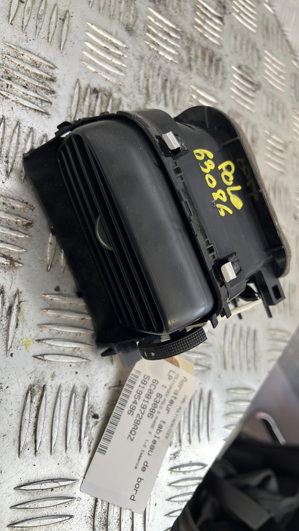 Bocchetta aerazione cruscotto anteriore sinistra VOLKSWAGEN POLO 5 PHASE 2 Gasolina - 1