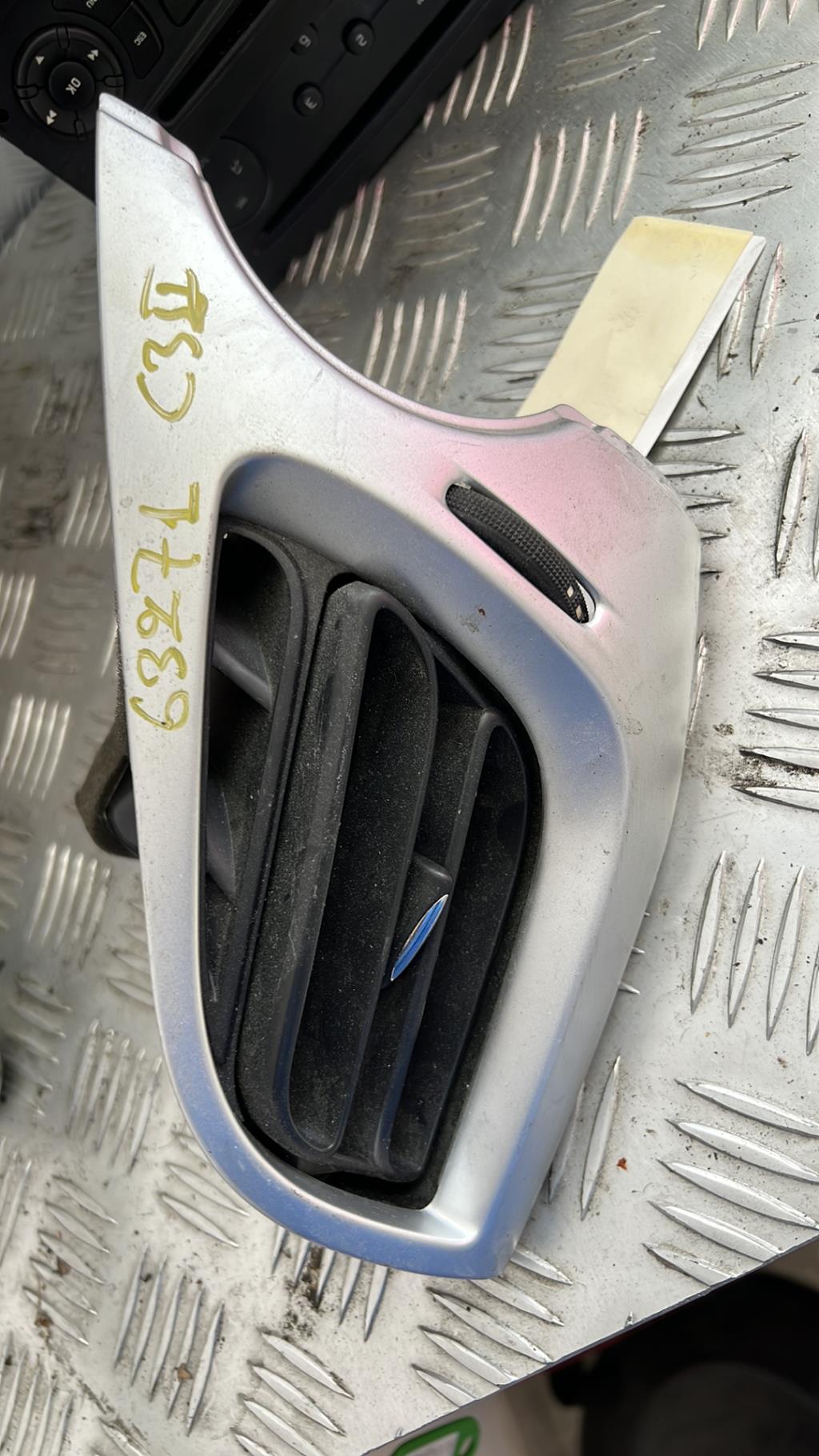 Bocchetta aerazione cruscotto anteriore destra CITROEN C3 2 PHASE 1 Diésel - 1