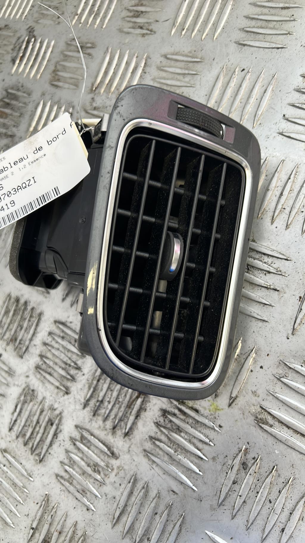 Bocchetta aerazione cruscotto anteriore sinistra VOLKSWAGEN POLO 5 PHASE 2 Gasolina - 1